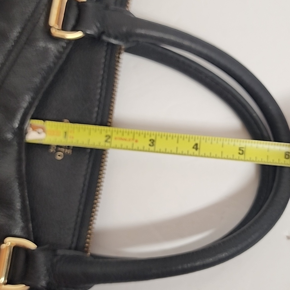 Vince Camuto New York Black Quilted Leather bag gold hardware Classy Minimalist - Picture 10 of 10
